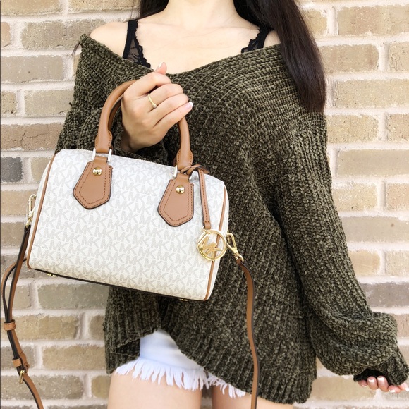 Michael Kors Handbags - Gaby’sBags👜💕-Michael Kors SM Satchel Vanilla MK